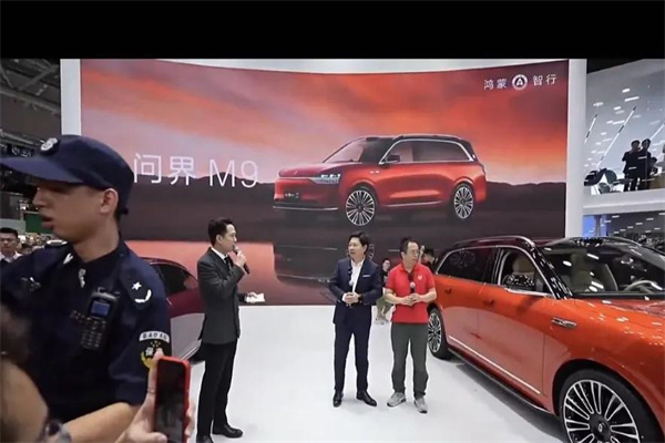 热播短剧《人间至尊》当武侠遇上权谋,谁才是真正的至尊引发网友热议_孙芝_老太太_宁红瑶